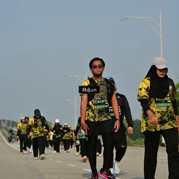 Runner Photo 6630656