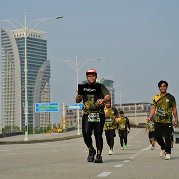 Runner Photo 6630907