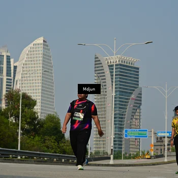 Runner Photo 6632022