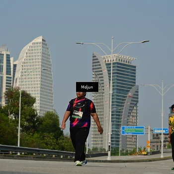 Runner Photo 6632026