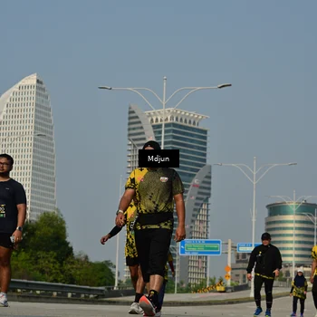 Runner Photo 6632039