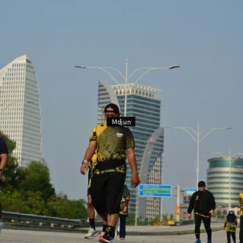 Runner Photo 6632042