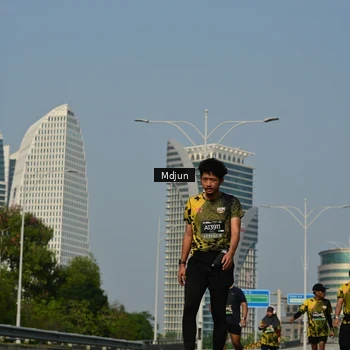 Runner Photo 6632043