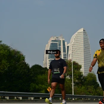 Runner Photo 6632046