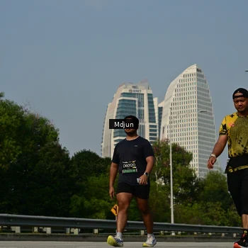 Runner Photo 6632047