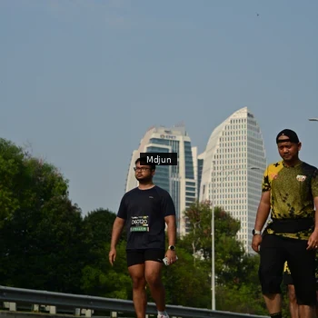 Runner Photo 6632050