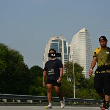 Runner Photo 6632052