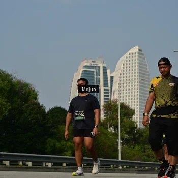 Runner Photo 6632054