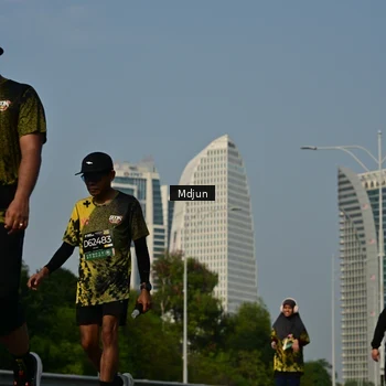 Runner Photo 6632056