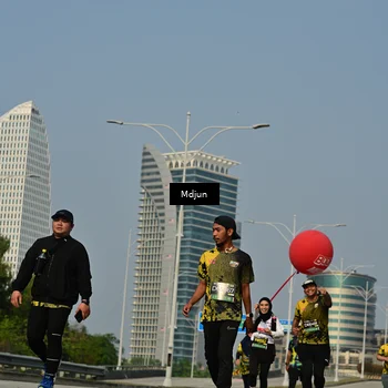 Runner Photo 6632059