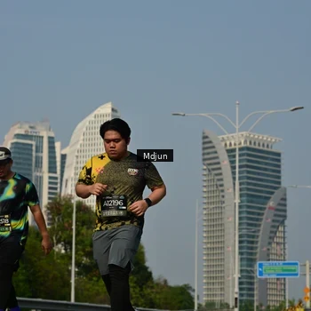 Runner Photo 6632112