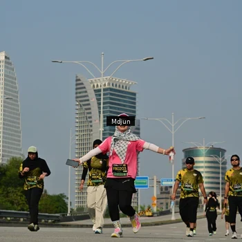 Runner Photo 6632114