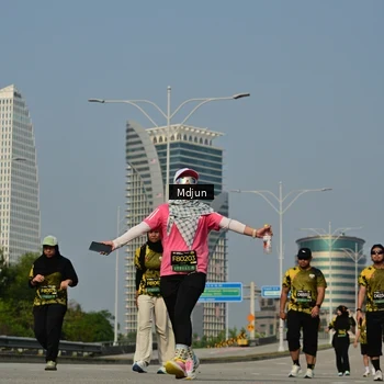 Runner Photo 6632123