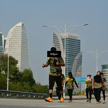 Runner Photo 6632245