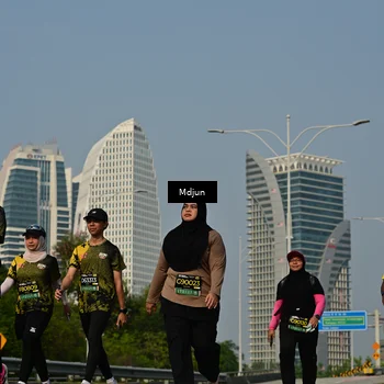 Runner Photo 6632272