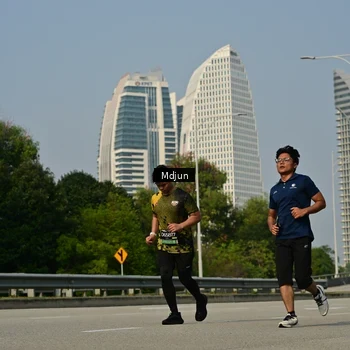 Runner Photo 6632335