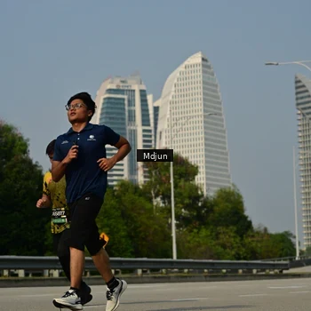 Runner Photo 6632339