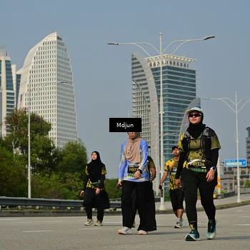 Runner Photo 6632417