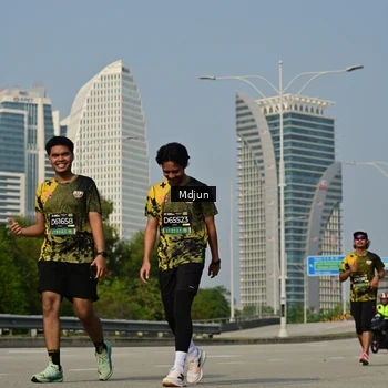 Runner Photo 6632490