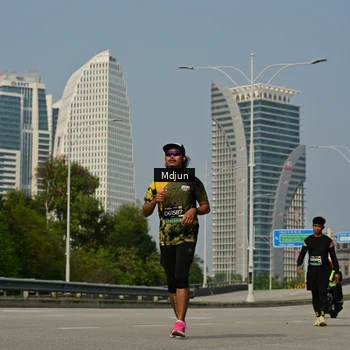 Runner Photo 6632495