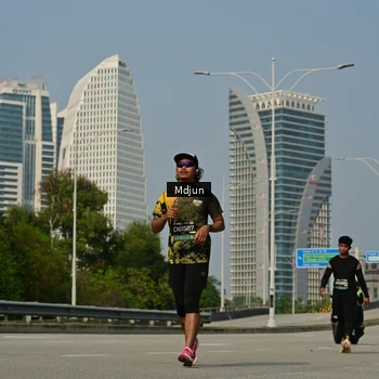 Runner Photo 6632497