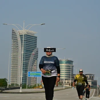 Runner Photo 6632532