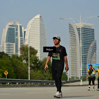 Runner Photo 6632566