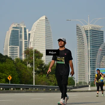 Runner Photo 6632573