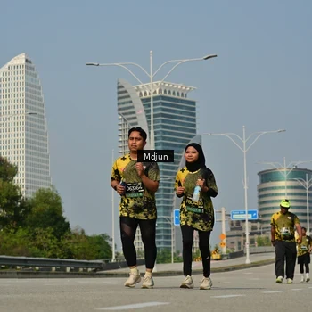 Runner Photo 6632699
