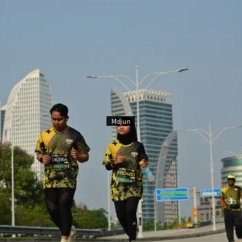 Runner Photo 6632705