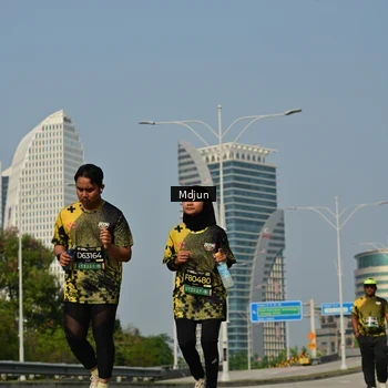 Runner Photo 6632706