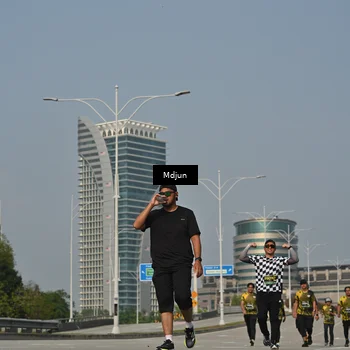 Runner Photo 6632753