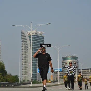 Runner Photo 6632763