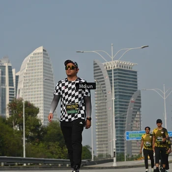 Runner Photo 6632768