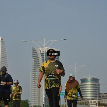 Runner Photo 6632799