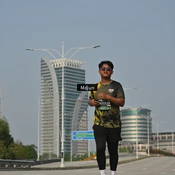 Runner Photo 6632810