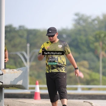 Runner Photo 6633095