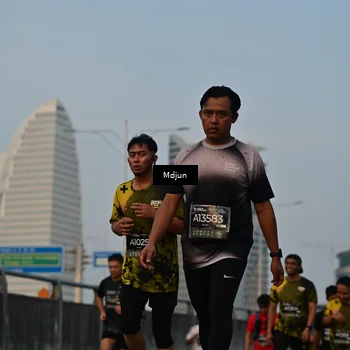 Runner Photo 6633260