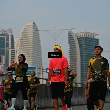 Runner Photo 6633278
