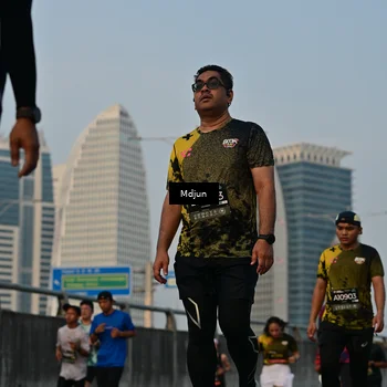 Runner Photo 6633392