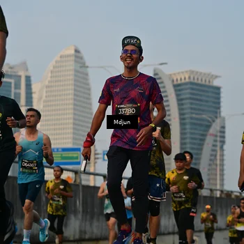Runner Photo 6633406
