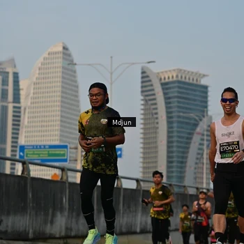 Runner Photo 6633440