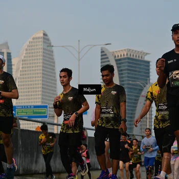 Runner Photo 6633459