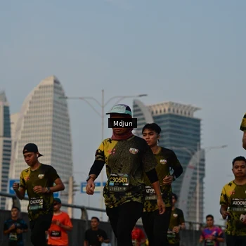 Runner Photo 6633489
