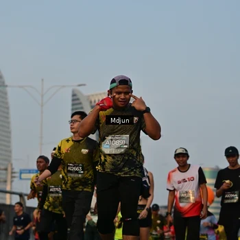 Runner Photo 6633519