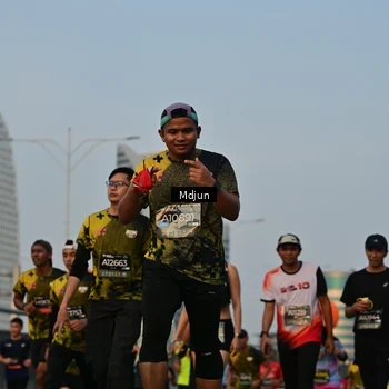 Runner Photo 6633530