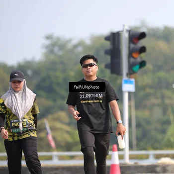 Runner Photo 6633760