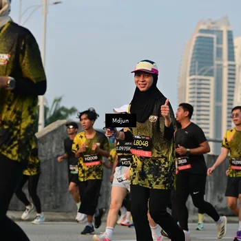 Runner Photo 6635789
