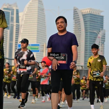 Runner Photo 6635864