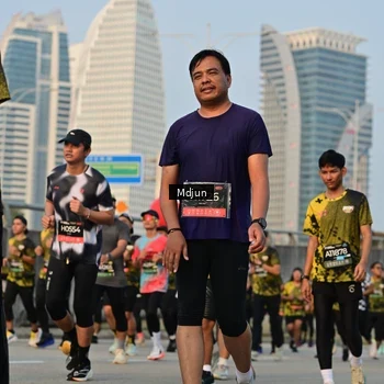 Runner Photo 6635867